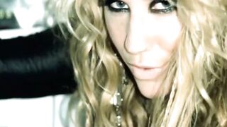 Just can't stop cumming to Kesha's trashy slut look back in 2010 ??