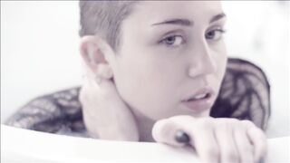 Miley Cyrus - Celebs
