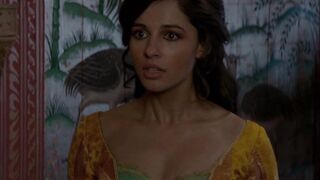 Celebrities: Naomi Scott