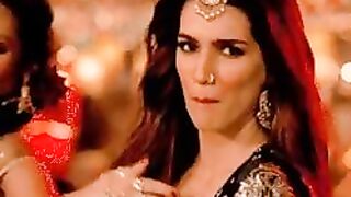 Celebrities: Kriti sanon sexy expression. Her face is so sexy in this INDIAN attire.