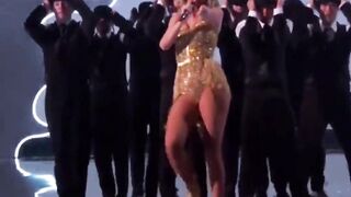 Taylor Swift's incredibly thick body needs to be rammed hard. I could cum looking at those thighs without ever touching my cock. - Celebs