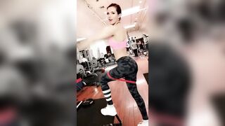 bella Thorne's constricted wazoo