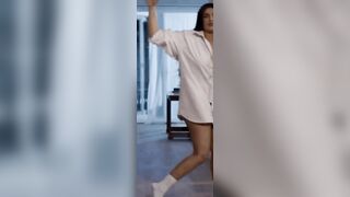 Priyanka Chopra pantless - Celebs