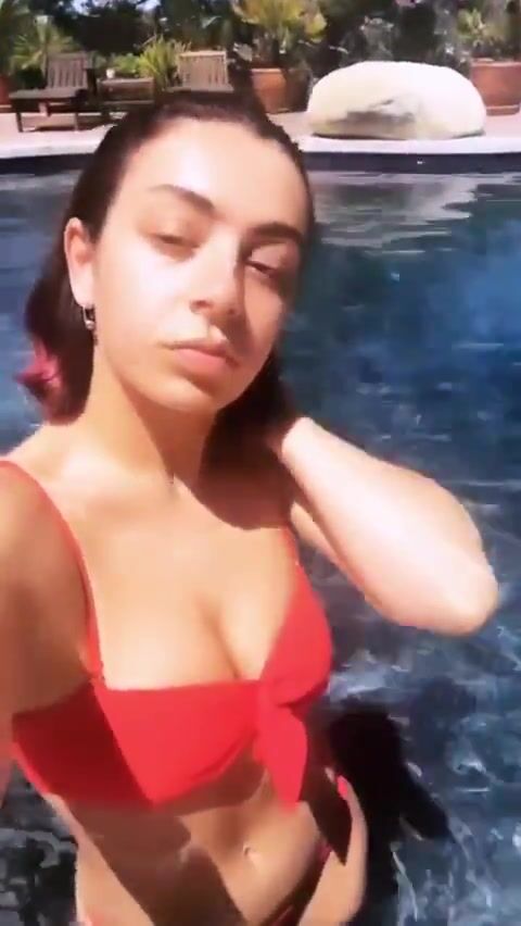 Celebs Charli XCX Bikini Erection Porn GIF Video Nezyda Com