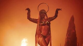 Celebrities: Nicki Minaj - Ganja Burn