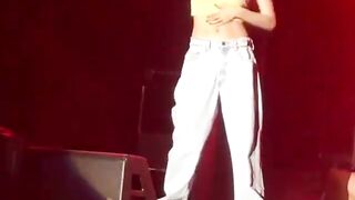 Hyuna taking off her shirt - Celebs