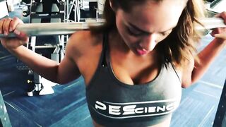 Celebrities: Lindsey Morgan working out