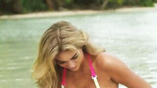 Celebrities: Sexy Kate Upton can't live without showing off her large tits, she's longing a lubed up titfuck