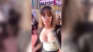 I want to facefuck Maya Hawke until she's drooling all over those tits - Celebs