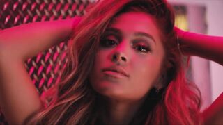 Celebrities: Ariana Grande desires to fuck