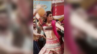 Indian Celebrities: Kriti Sanon and her navel....consummate fap material