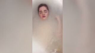 Bath time - Jia Lissa