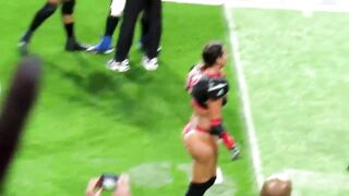 LFL gal's giant ass got me by the balls...