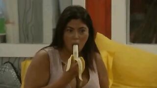 jessica deepthroating a skinny banana