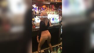 The Way She Shakes Her Ass