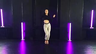 that dance routine. so sexy!