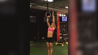 She's doing this muscle-up in real time - Hard Bodies