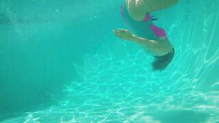 Kidding: Tiff Underwater Somersault